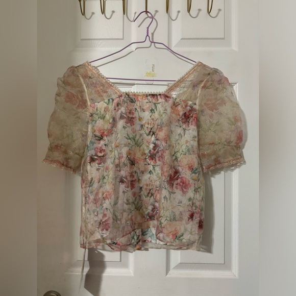 Floral top brand new never worn - Picture 2 of 6